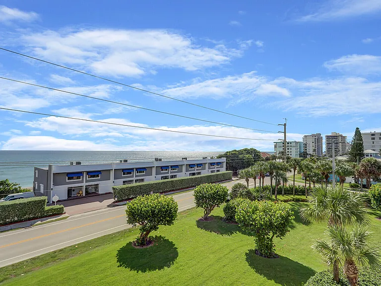 1055 Ocean Dr #403 — Photo 8