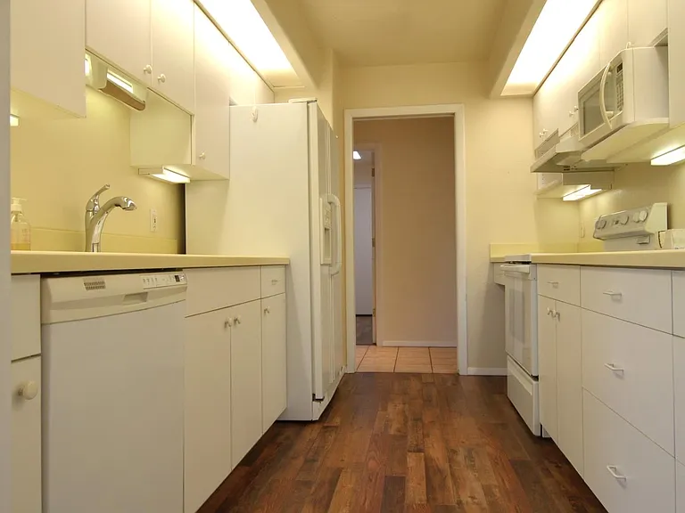 2333 Promontory Ct — Photo 6