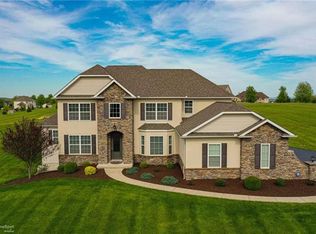 208 E Dell Rd, Bath, PA 18014