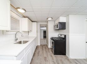 169 Hutton St - Unit 1