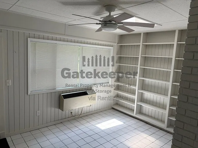 120 Riley Ct — Photo 14