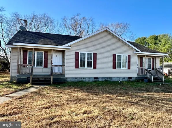 1772 & 1776 Totuskey Church Rd, Warsaw, VA 22572