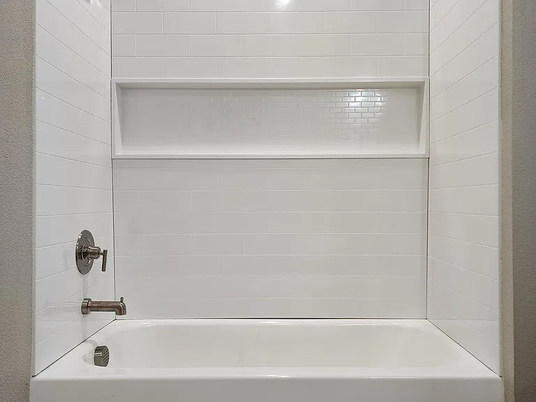 Bathroom 3 in Bedroom 3