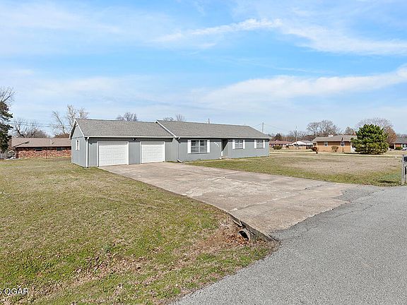 2nd image of 4021 E 15th Pl