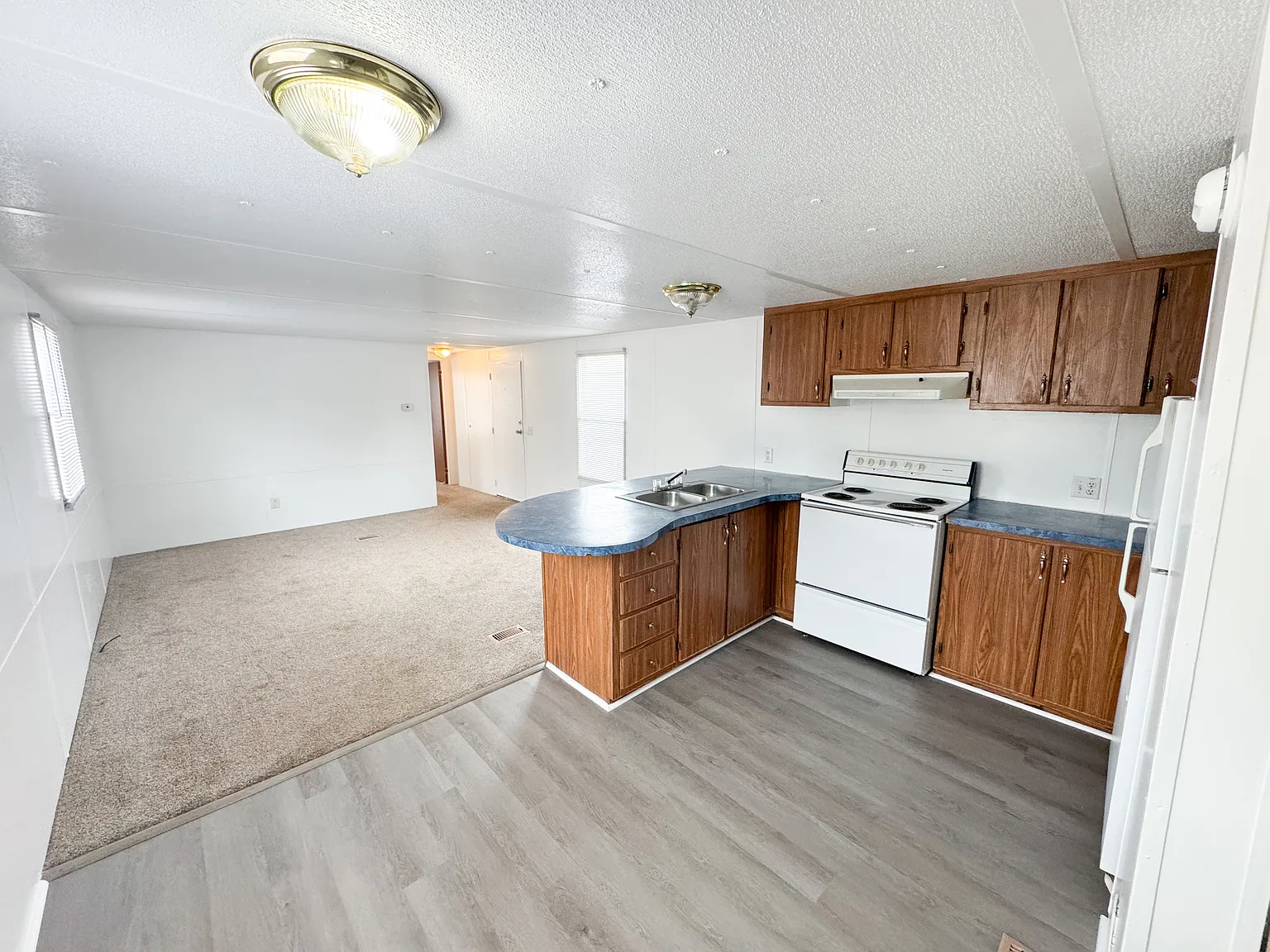 2 bed, 784 sqft, $850 — Photo 1