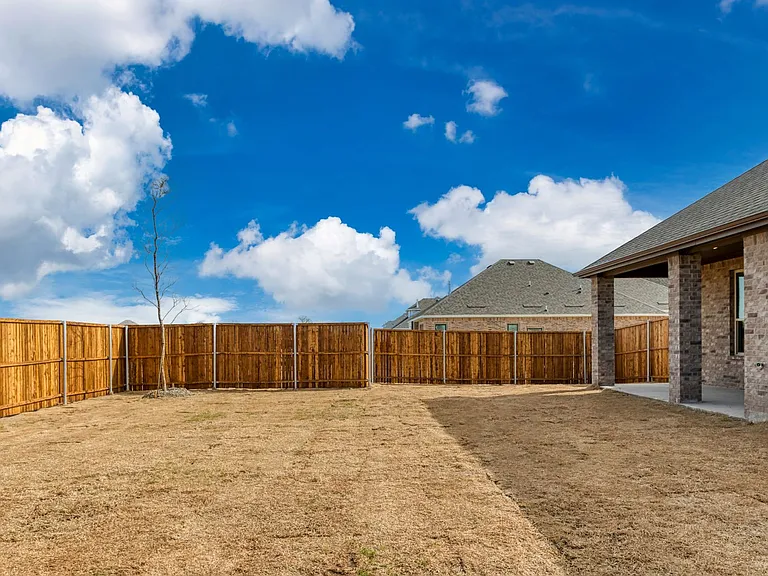 229 Tate Ln — Photo 36