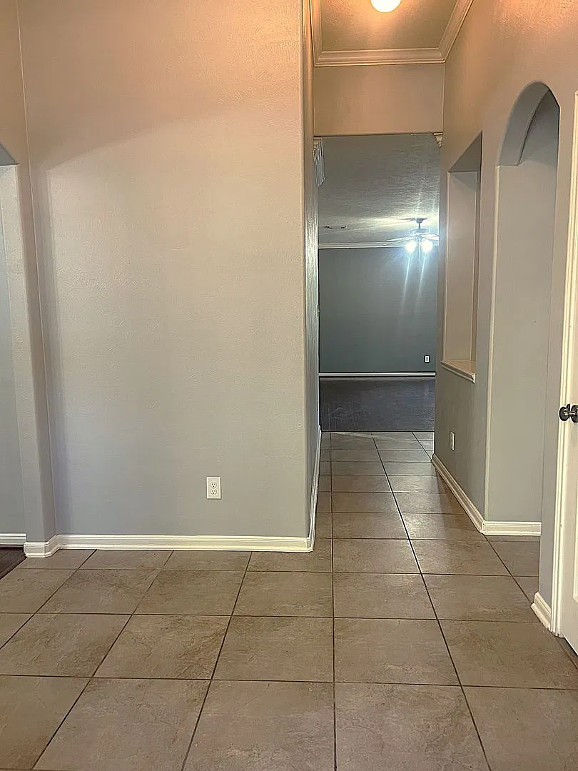 Eagle Springs Home Ready for Immediate Occupancy — Photo 2