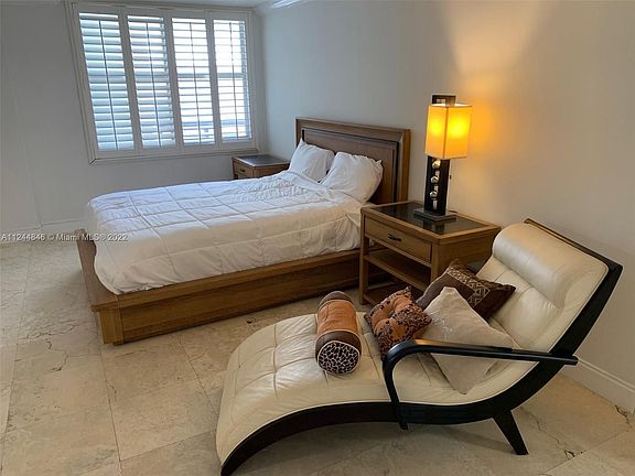 3rd image of 6039 Collins Ave Ph 21