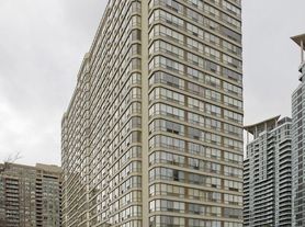 55 Elm Dr W