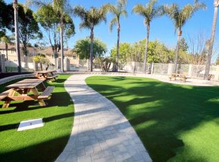 380 Plymouth Dr #16, Vista, CA 92083