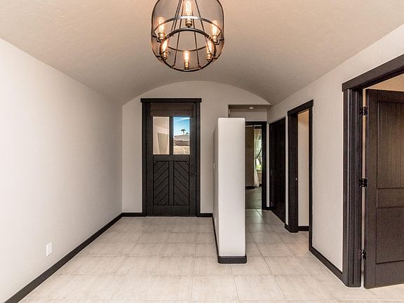 4th image of 1821 Glorietta Dr
