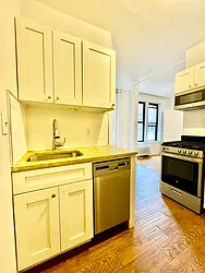 Rented by HOLTON REAL ESTATE INC.