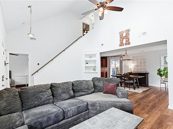 3rd image of 1516 Newport Cir