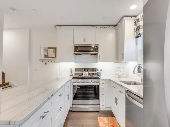 44 W Eagle St #3, Boston, MA 02128