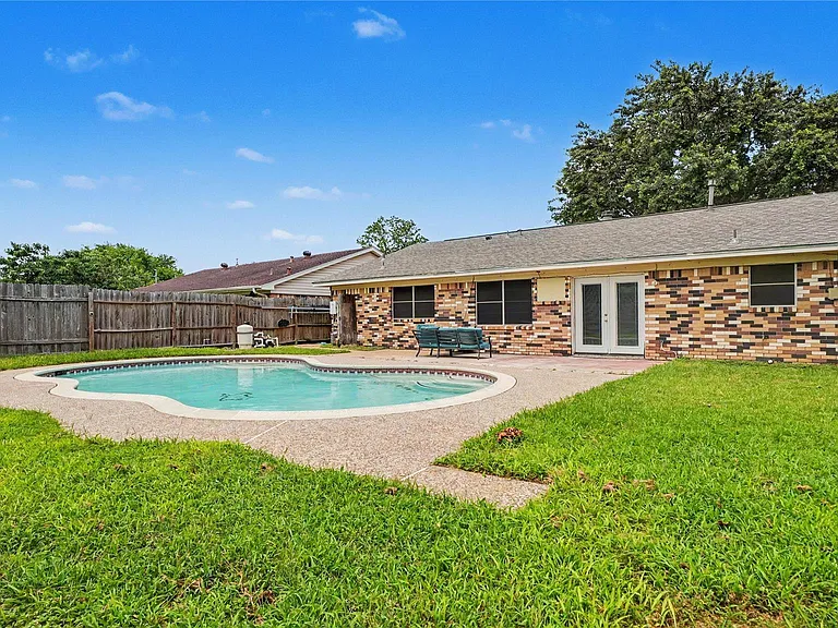 4210 Cork Ln — Photo 17