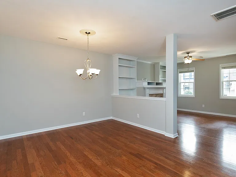 514 Dragby Ln — Photo 3