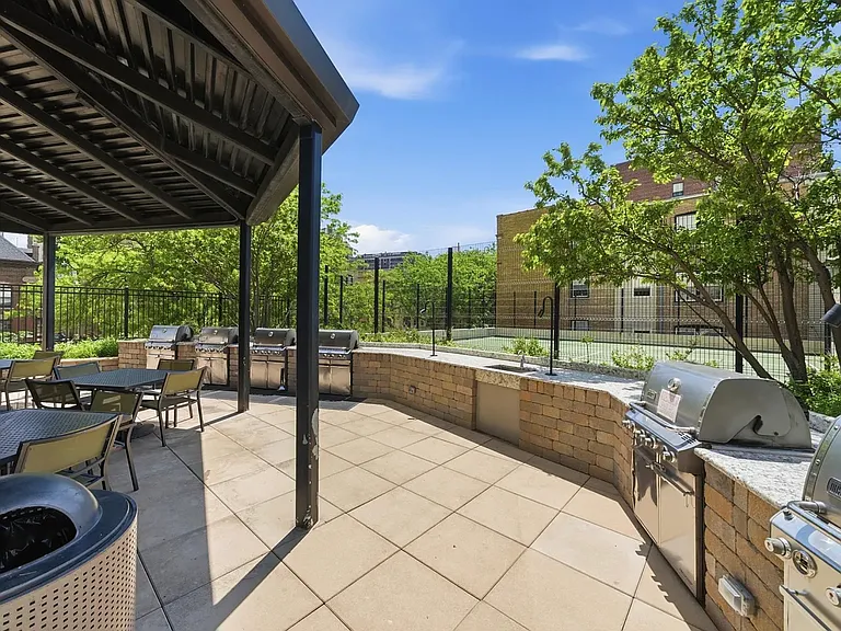 3930 N Pine Grove Ave #510 — Photo 15
