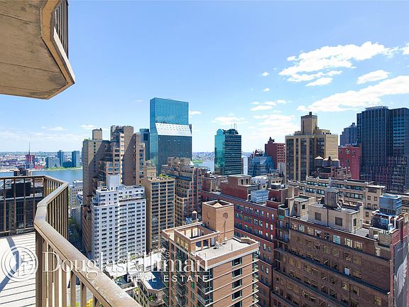 3rd image of 211 E 46th St #31F