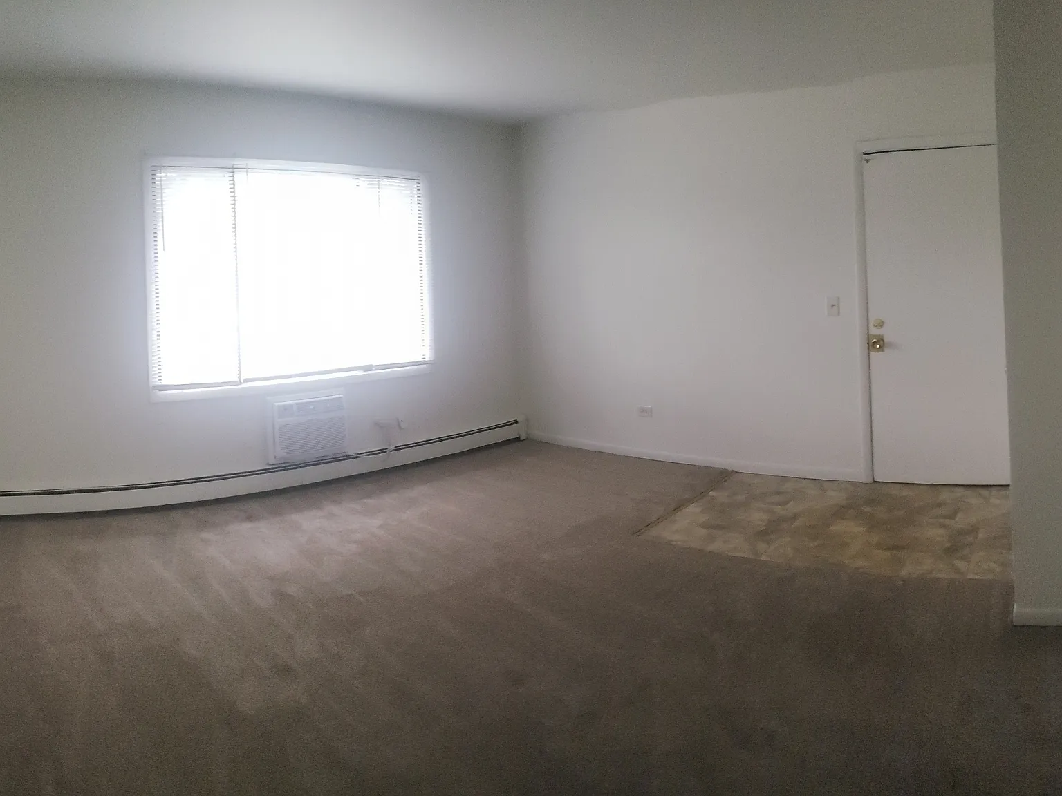1572 Mark Avenue - 3R — Photo 3