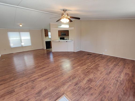 2nd image of 2226 Jeannie St