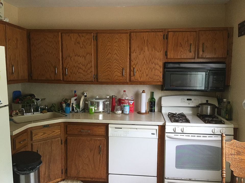 Eat in kitchen 