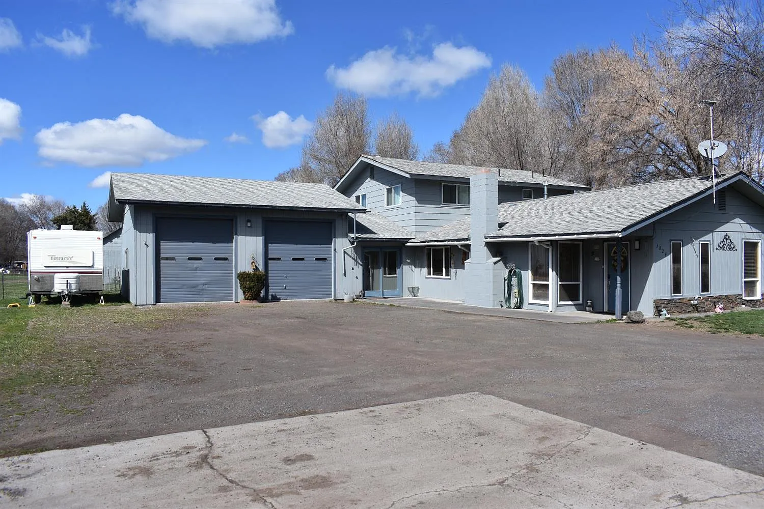3824 Crest St photo 1