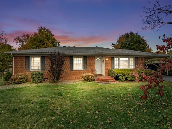 206 Edgewood Dr, Franklin, KY 42134