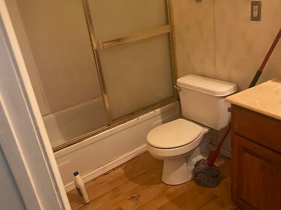 4th image of 2606 Hawthorne Ave