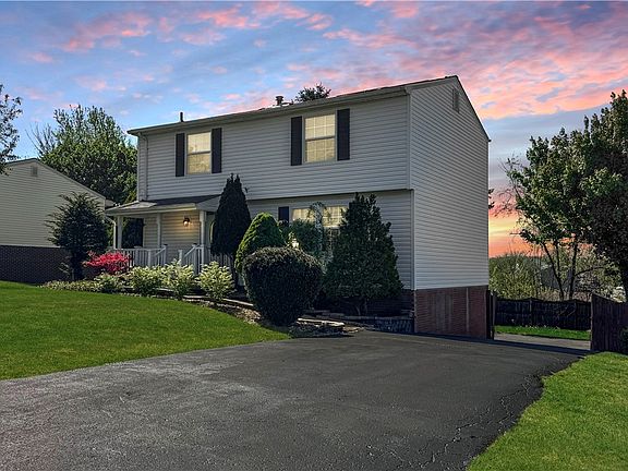 3rd image of 303 Scottsdale Dr