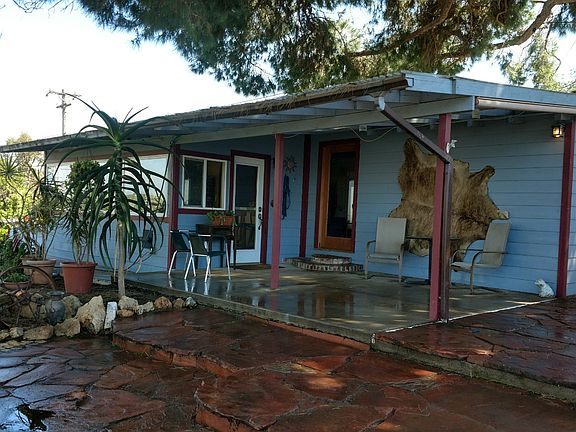 2nd image of 2901 Harris Dr