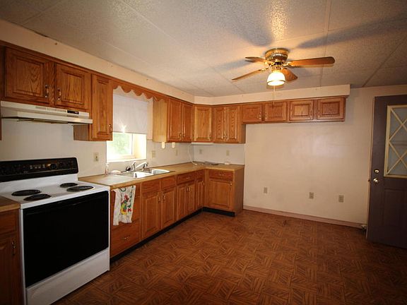 4th image of 310 Buffalo St