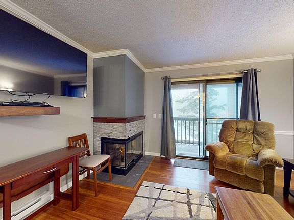3rd image of 210B-64 Snowcrest St
