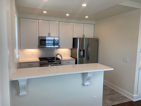 2nd image of 1228 E Juneau Ave APT 32