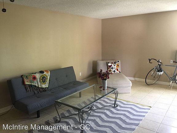 3rd image of 874 S Marengo Ave APT 03