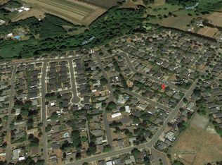 2362 Riviera Ct, Hubbard, OR 97032