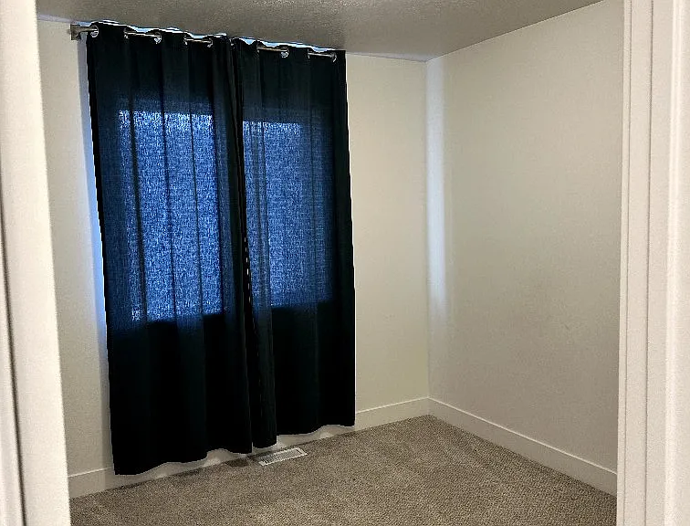 355 N 2650 W #4 — Photo 21