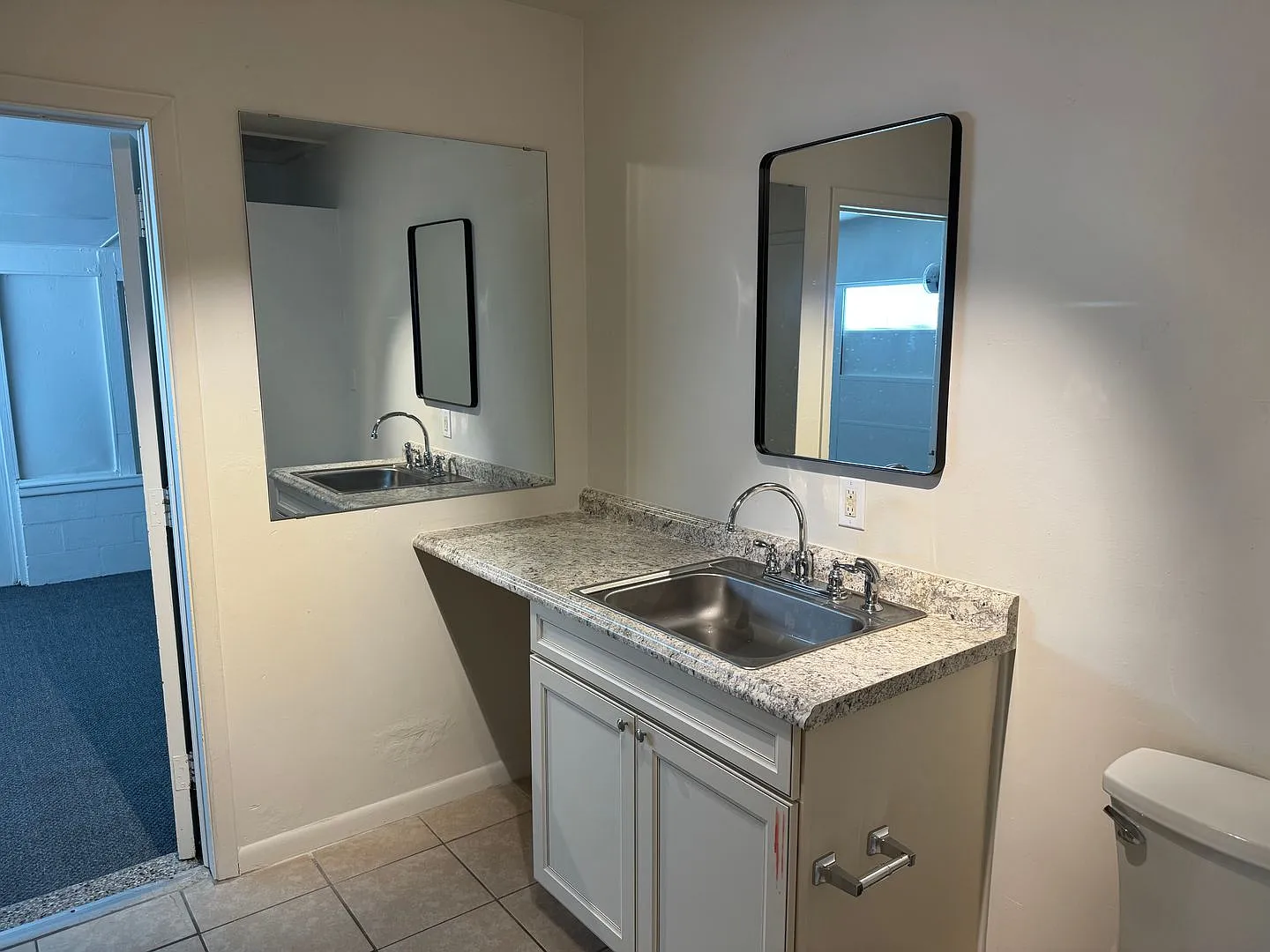 Sun Glo Apartments — Photo 4