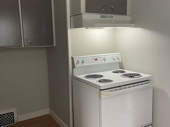 3rd image of 1311 Symons St #A