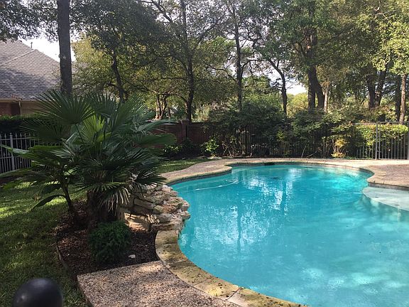 3rd image of 401 Forest River Cir