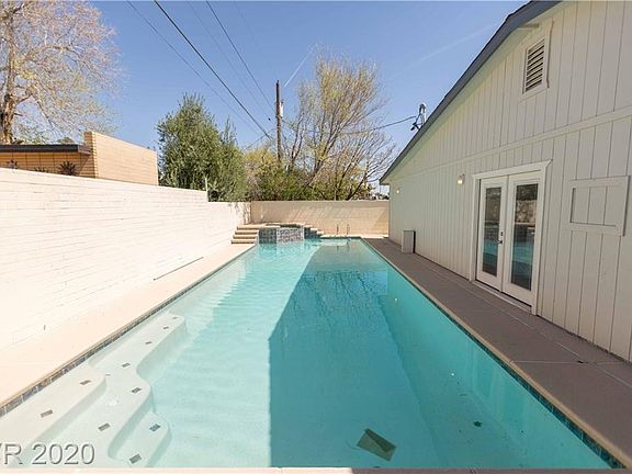 2nd image of 549 E Oakey Blvd