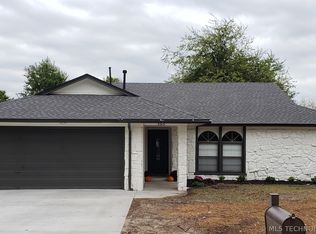 3313 S Ash Pl, Broken Arrow, OK 74012