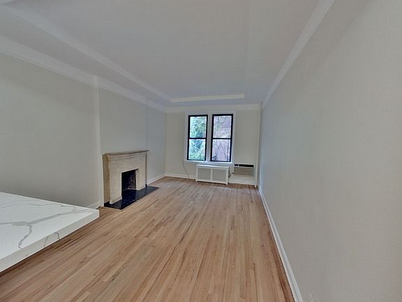 3rd image of 118 E 19th St #2SS