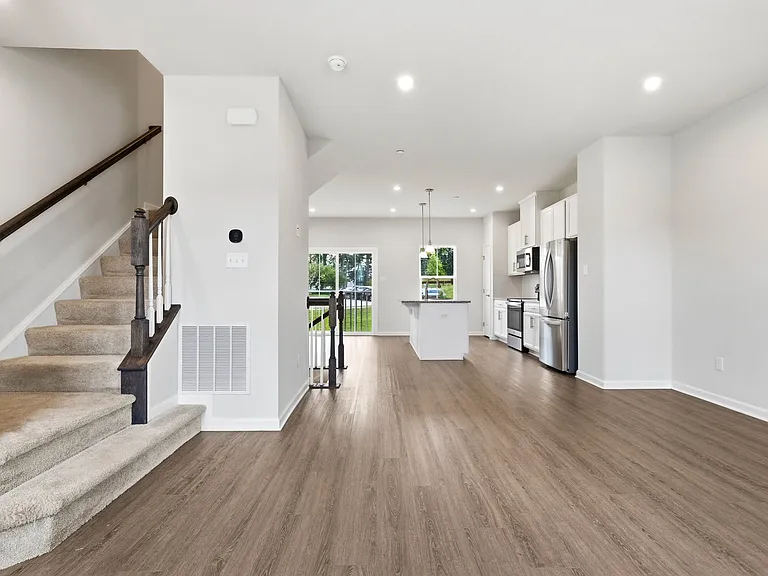 233 Chesna Dr — Photo 13