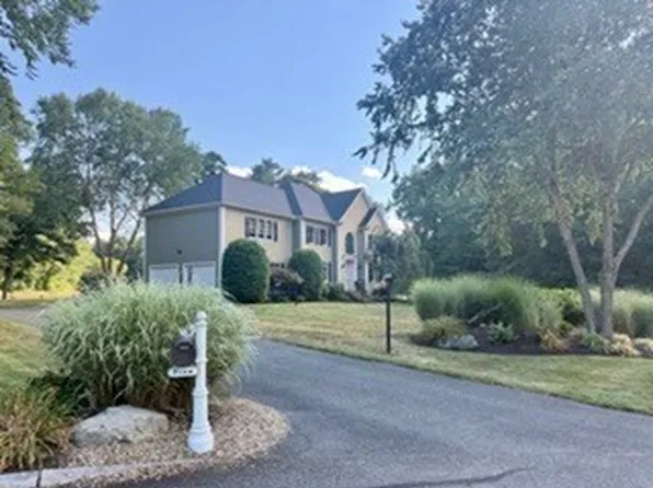 5 Blais Farm Rd, Middleton, MA 01949