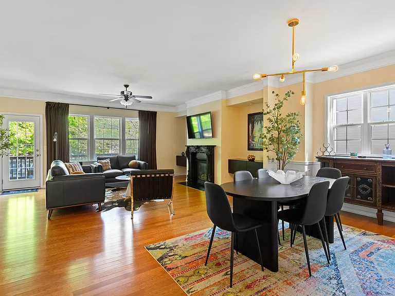 Pecan Knoll Dr — Photo 10