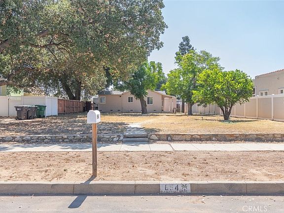 3rd image of 654 Edgar Ave