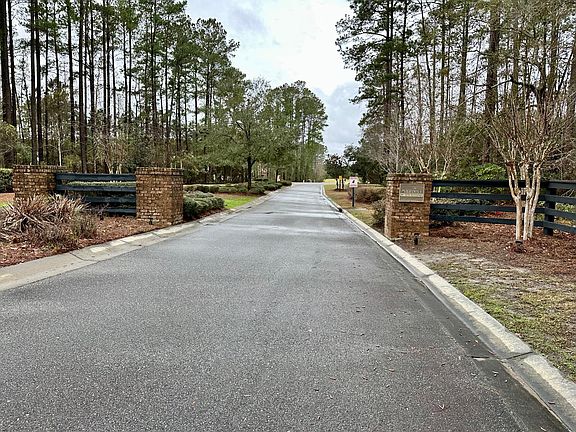 Welcome home to Midpoint community! It is an open and spacious townhome with many walking and biking trails all around you. The High school is walking distance. 
Welcome to 162 Brickway Street!