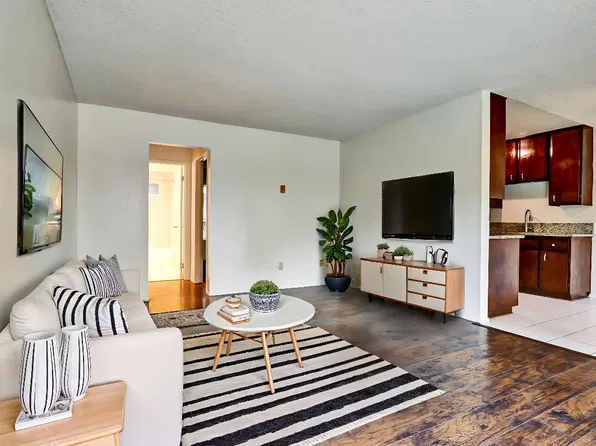 Jo-Mar, 4295 Voltaire St #8, San Diego, CA 92107