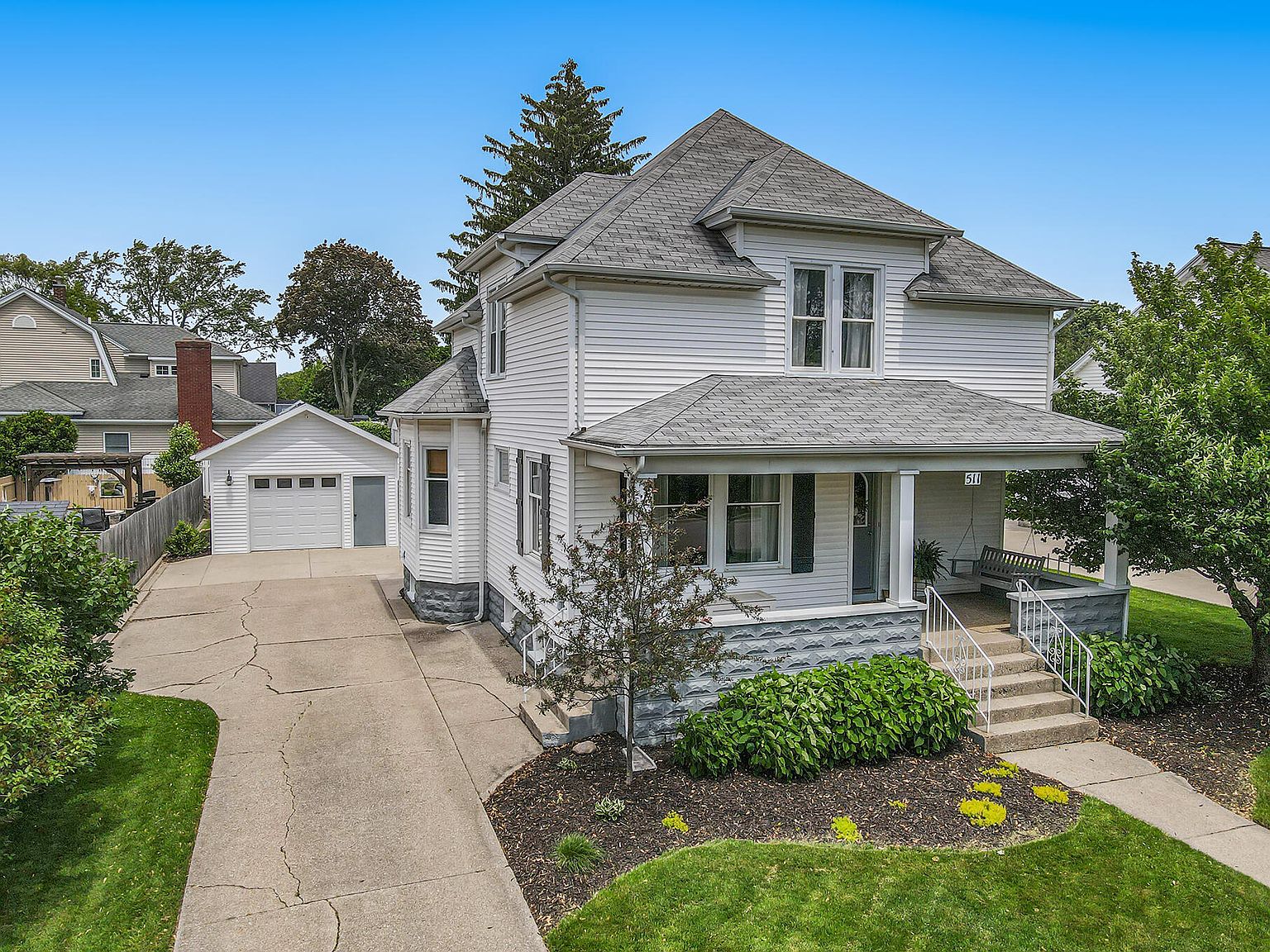 511 E Central Ave, Zeeland, MI 49464 Zillow