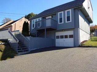 131 Chipper Rd, Waterbury, CT 06704